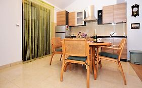 Apartments Bijuk